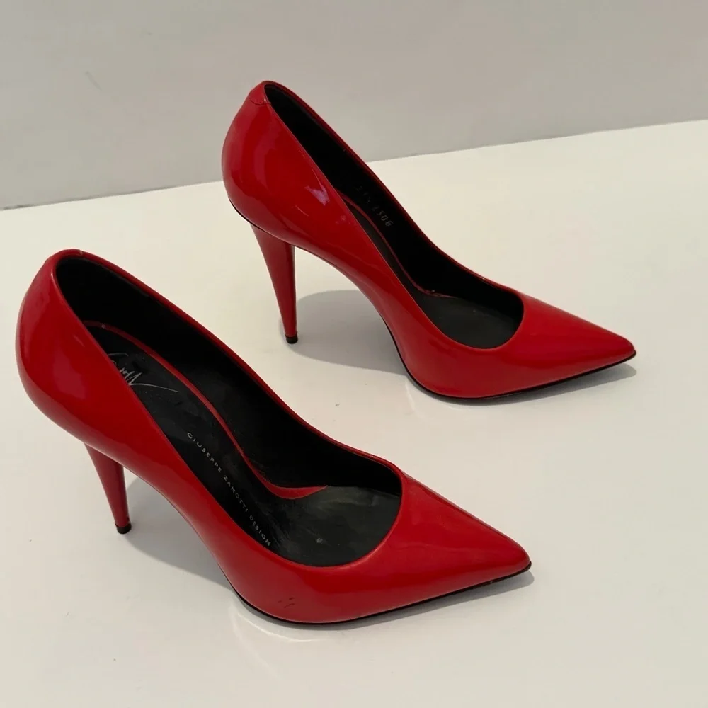 Giuseppe Zanotti Red Patent Leather Pointed-Toe Pumps Heels EU 37.5 US 7.5